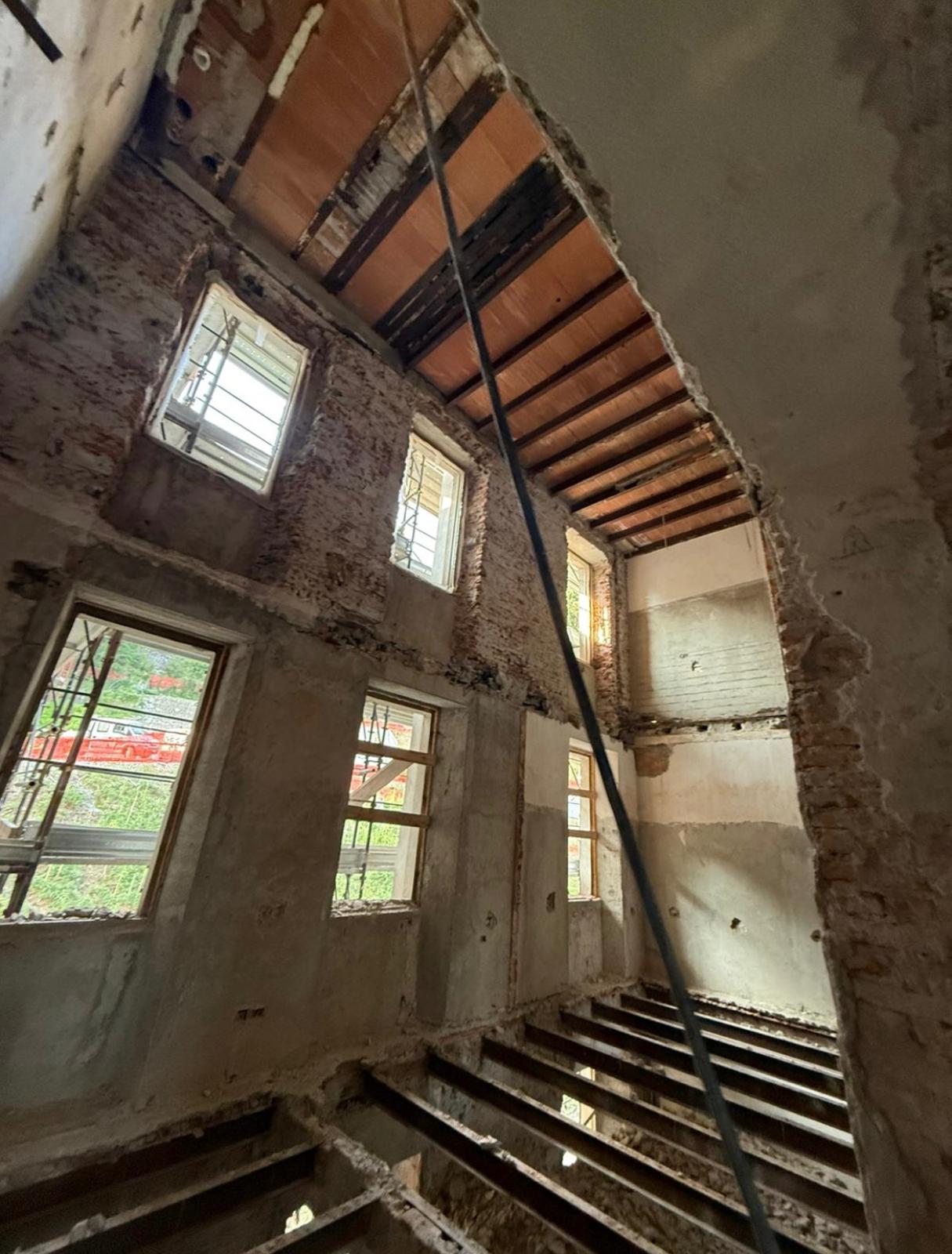 Cantiere costruzione civile professionale